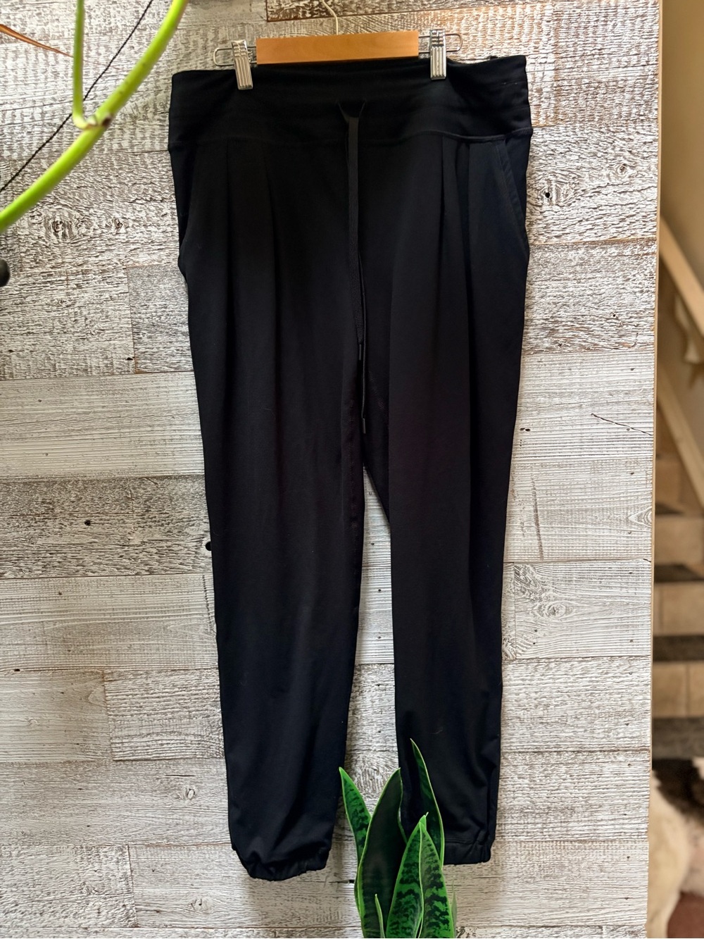Lole | Comfy Pull-On Drawstring Ankle Cuff Joggers - Women's L, Black
